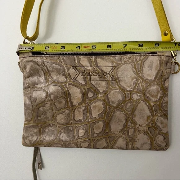 Stylish Tan and Yellow Crossbody Bag - Picture 5 of 6